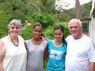 Carla en Meire samen met Nico en Trijnie