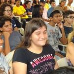 Carla tussen andere tieners